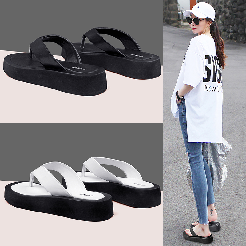 Discovering the Enduring Appeal of Leather Slippers for Women插图2