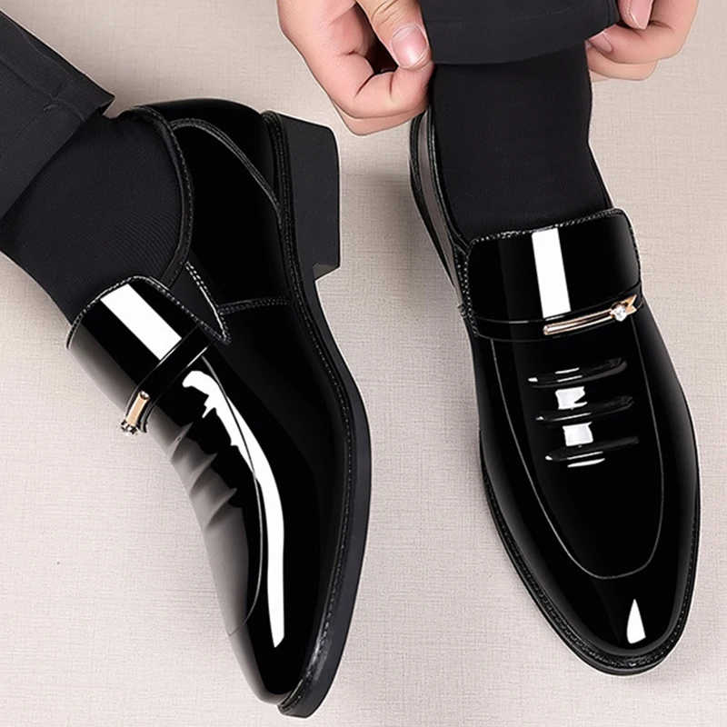Elevating the Everyday: Black Casual Shoes for Men插图4