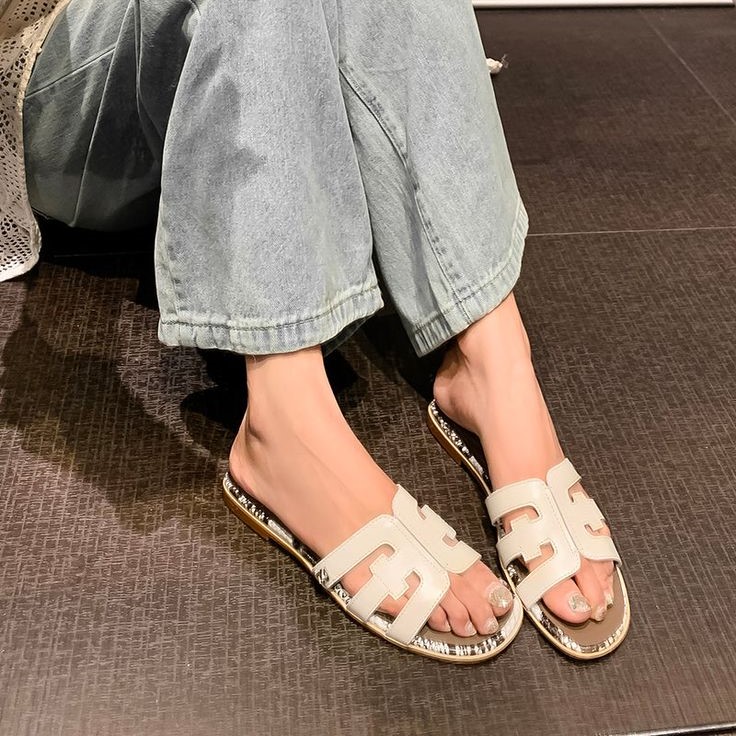 nude sandal