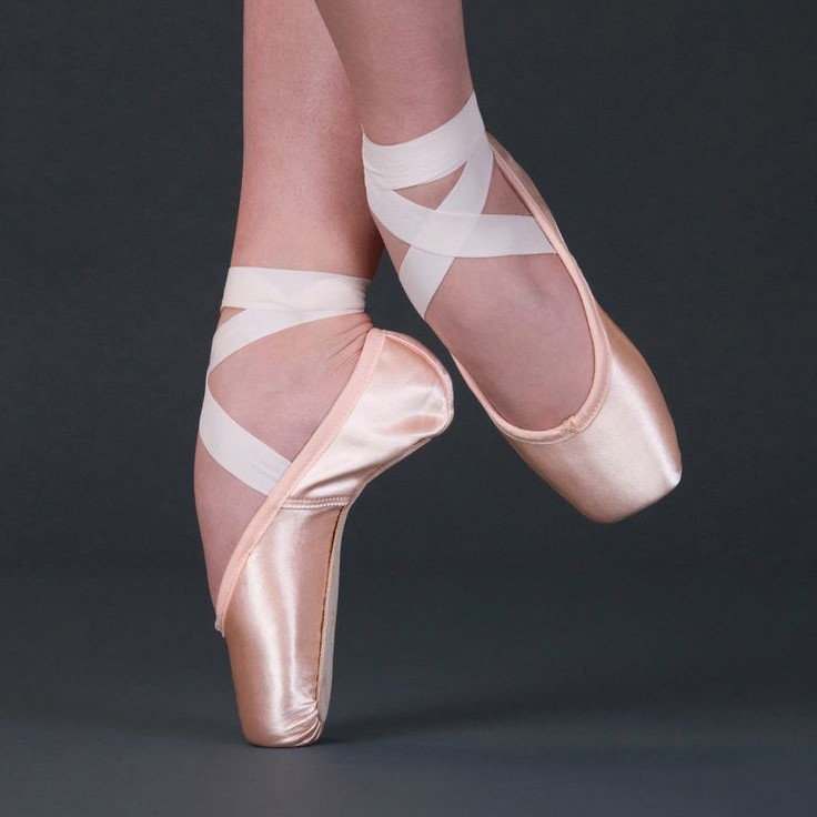 how much do pointe shoes cost