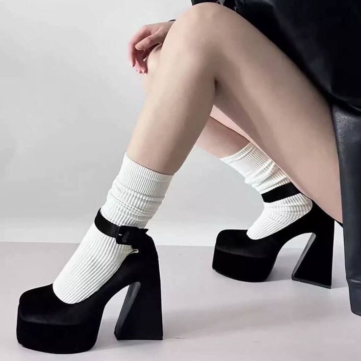 square toe mary jane shoes