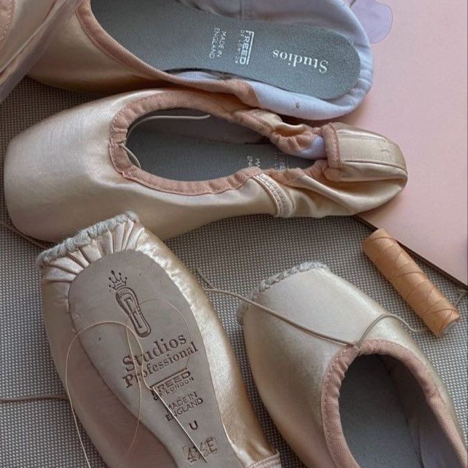 how to sew pointe shoes