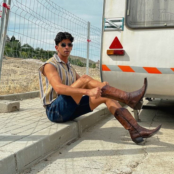 casual mens cowboy boots outfit