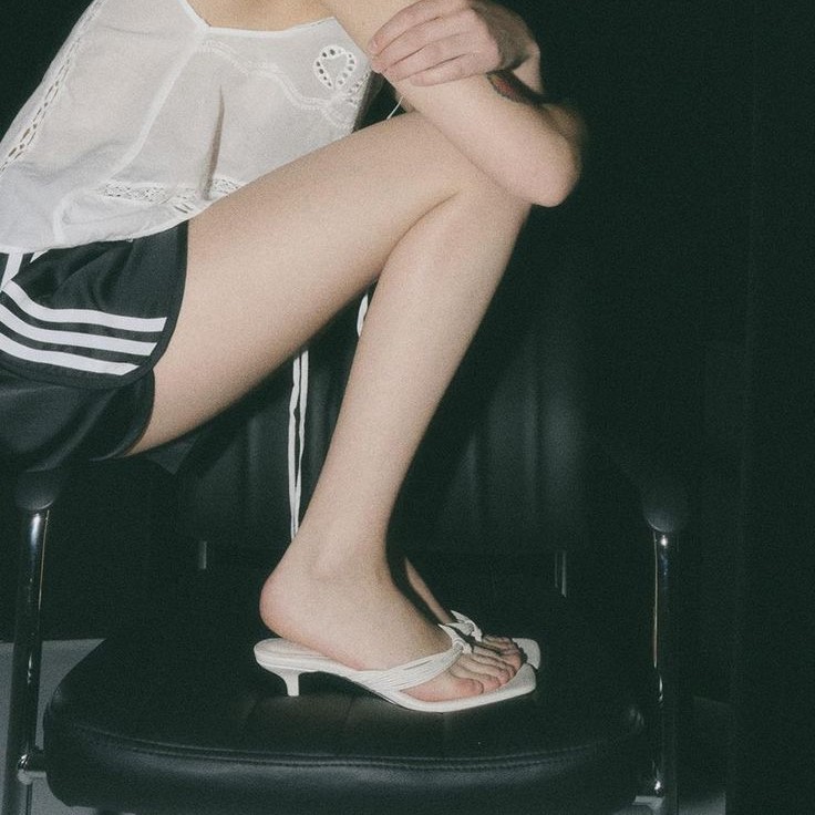 flip flop kitten heels