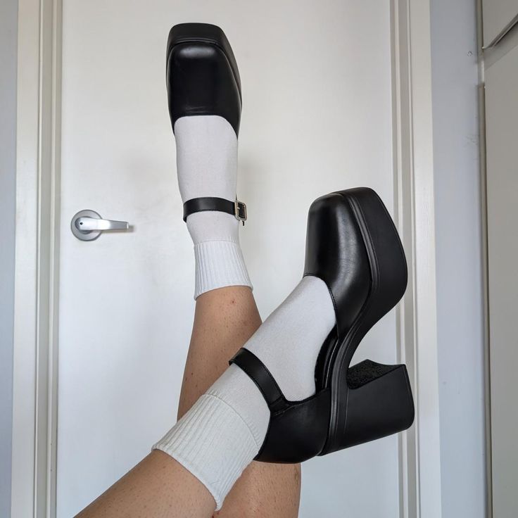 chunky mary jane platform shoes