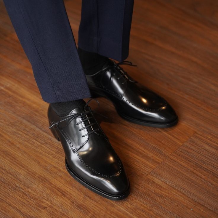 how to polish leather shoes