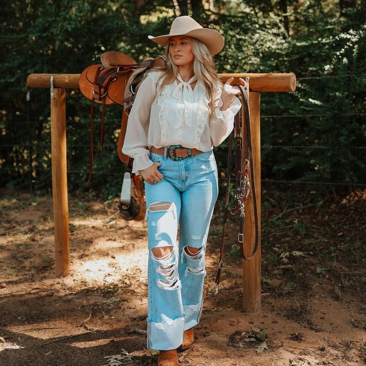 how to wear cowboy boots with jeans