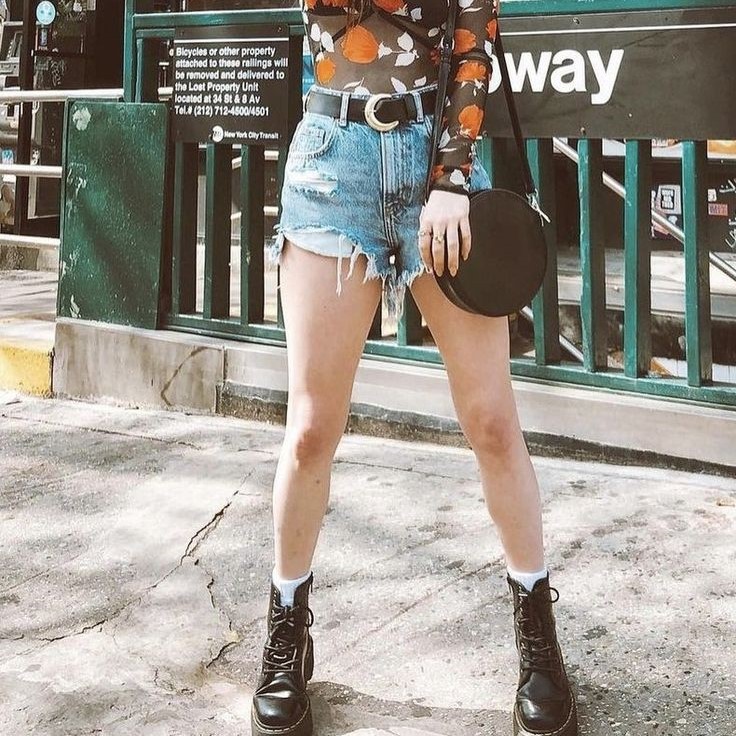 shorts and boots outfit