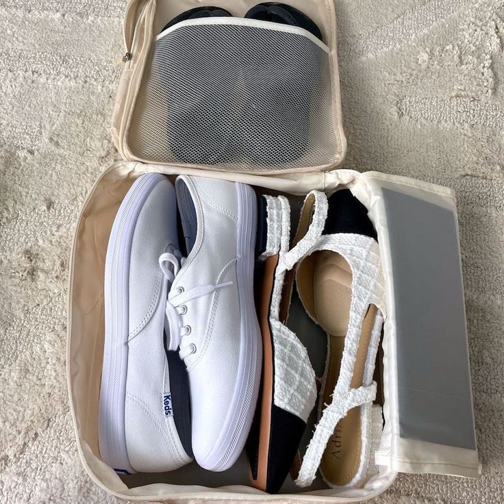 how to pack shoes in suitcase