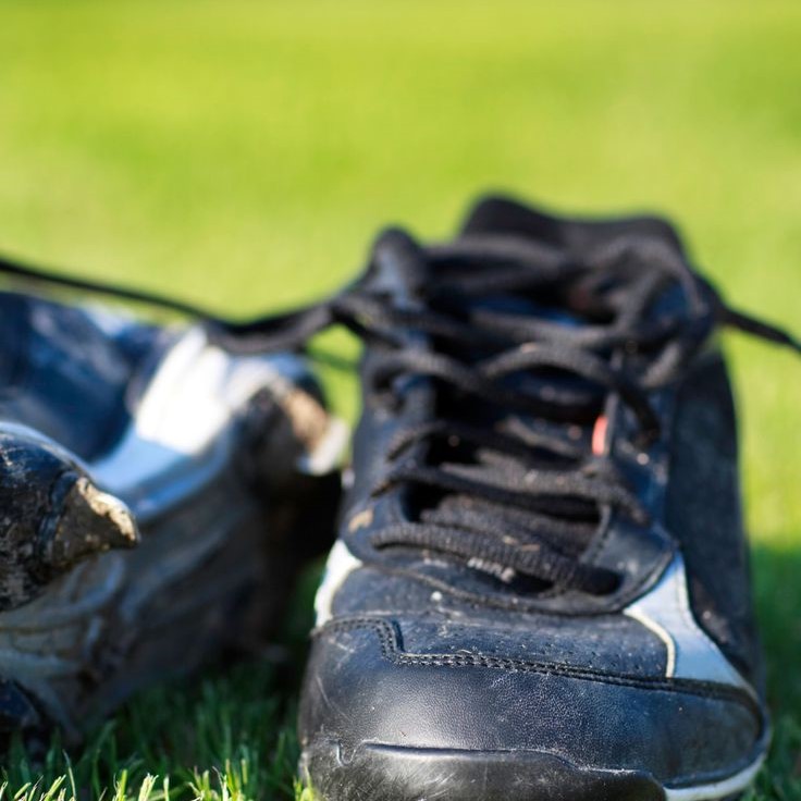 how to clean basketball shoes