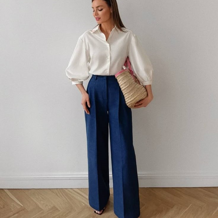 what shoes to wear with navy pants female