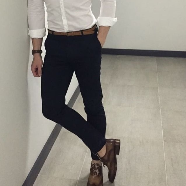 do brown shoes go with black pants