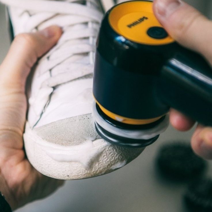 how to clean basketball shoes