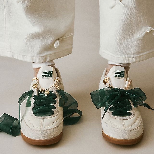 thick lace shoes