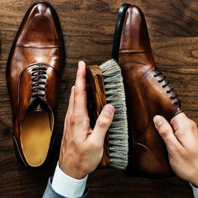 how to polish leather shoes