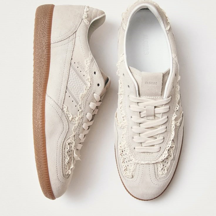 white lace shoes
