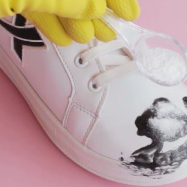 how to get tar off shoes