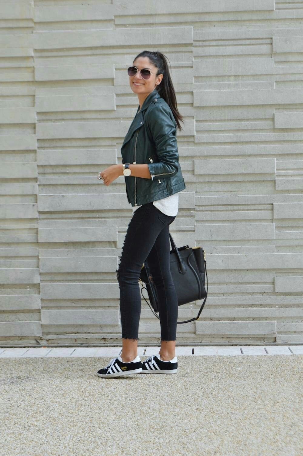 women's black sneakers