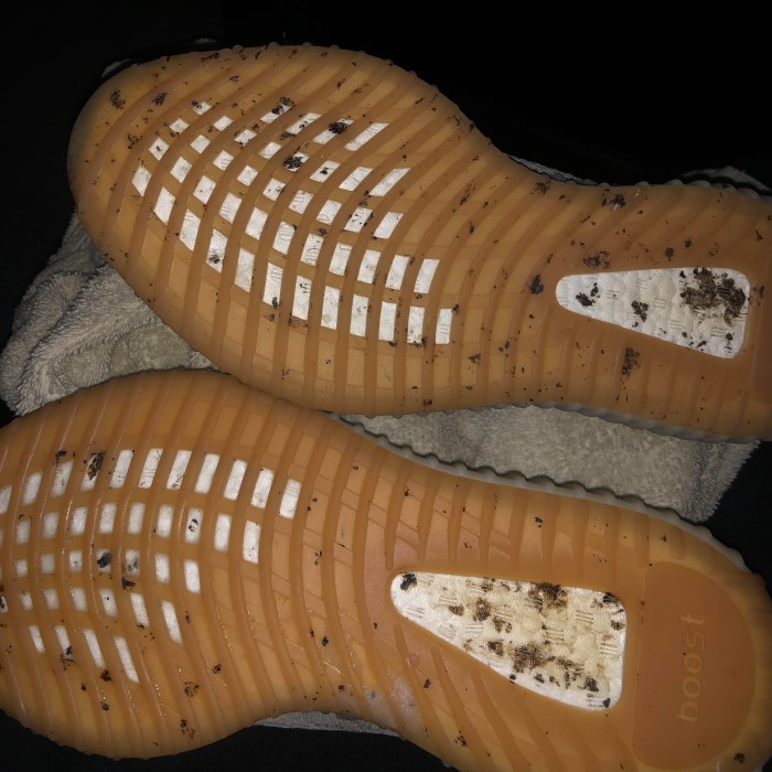 how to get tar off shoes