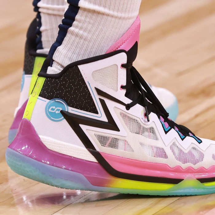 what shoes does jokic wear