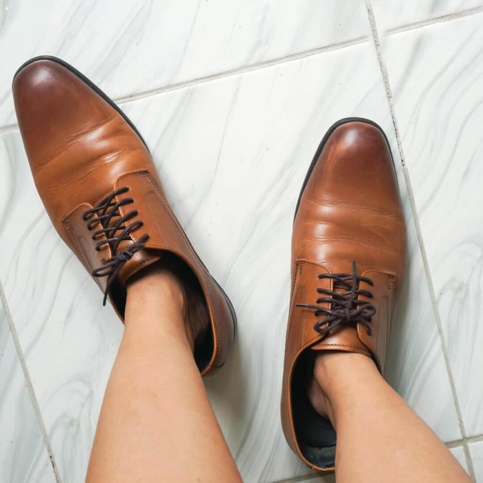 how to tell if shoes are too big