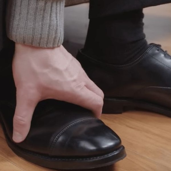 can you stretch leather shoes