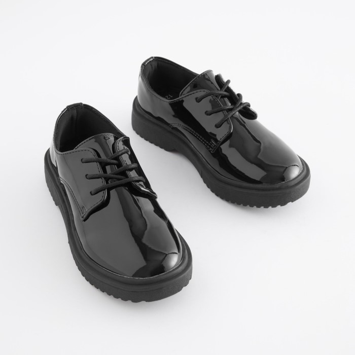 black lace shoes