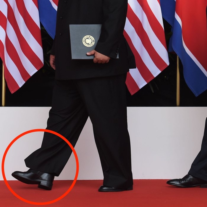 does trump wear lifts in his shoes