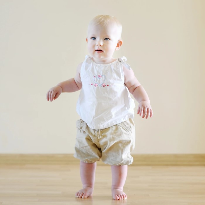when do babies wear shoes