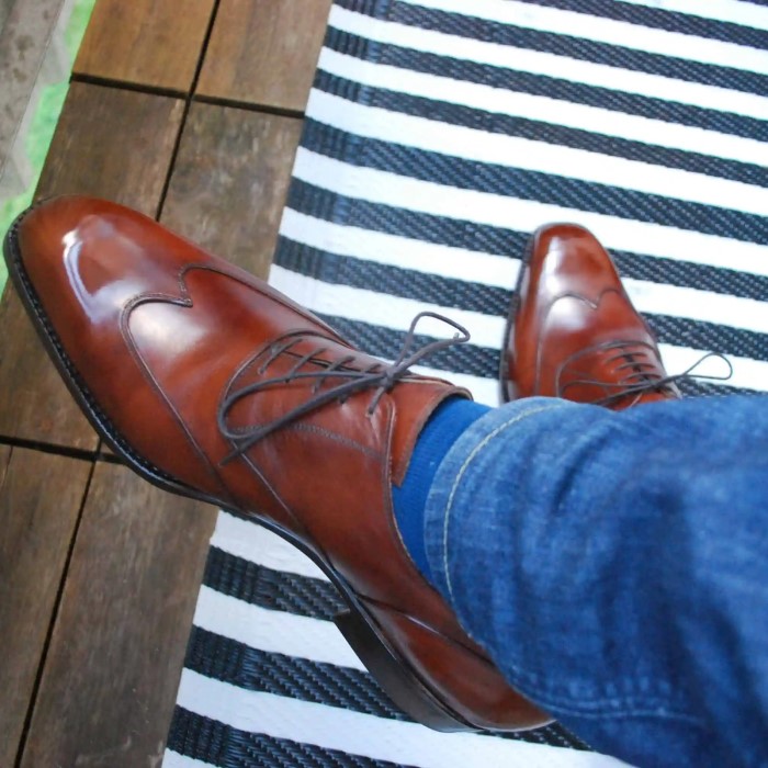 can you stretch leather shoes