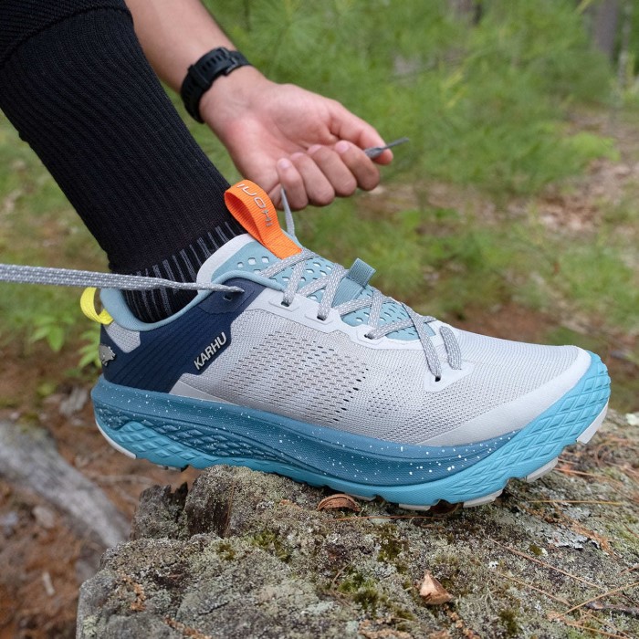 mens trail running shoes