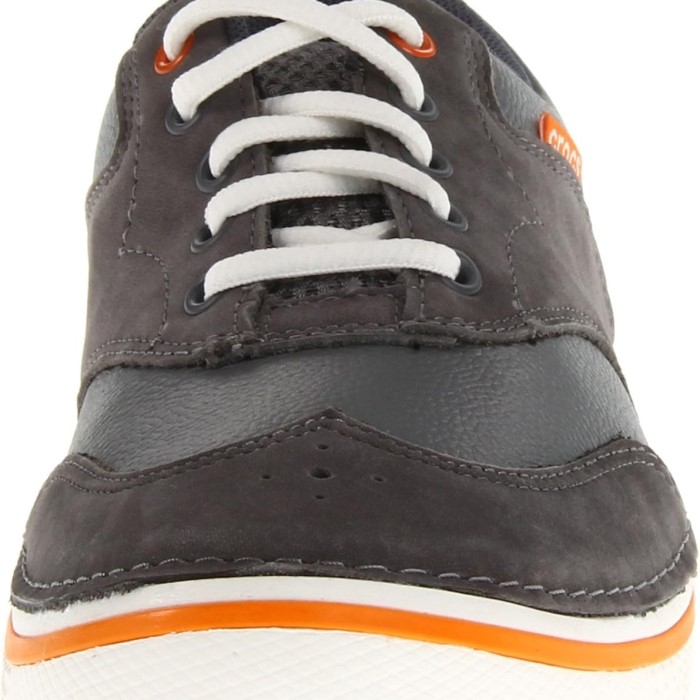 crocs golf shoes