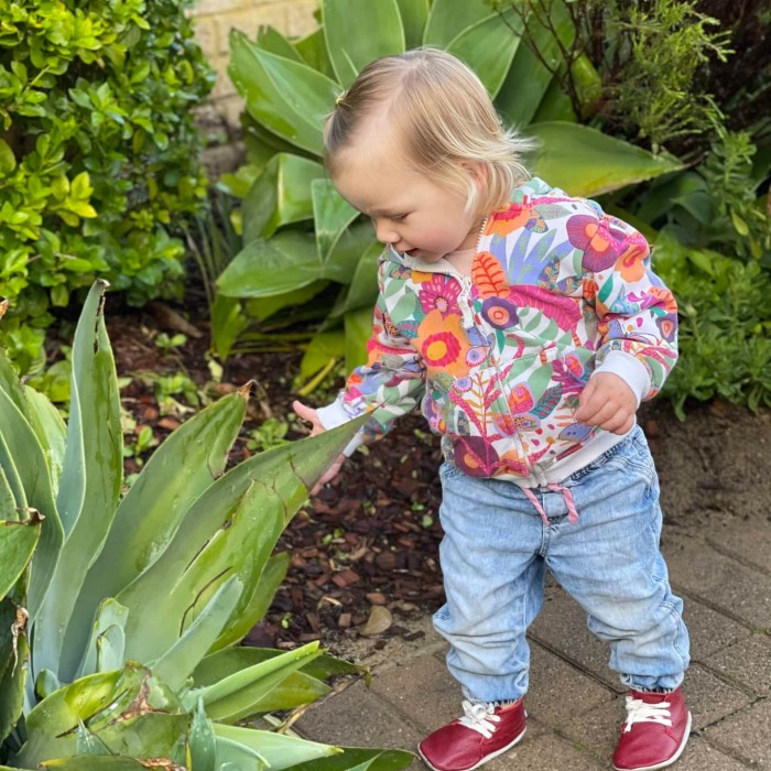 when do babies wear shoes