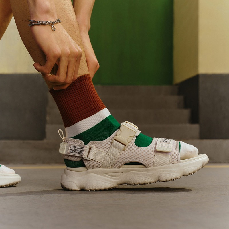 outdoor sandals for men