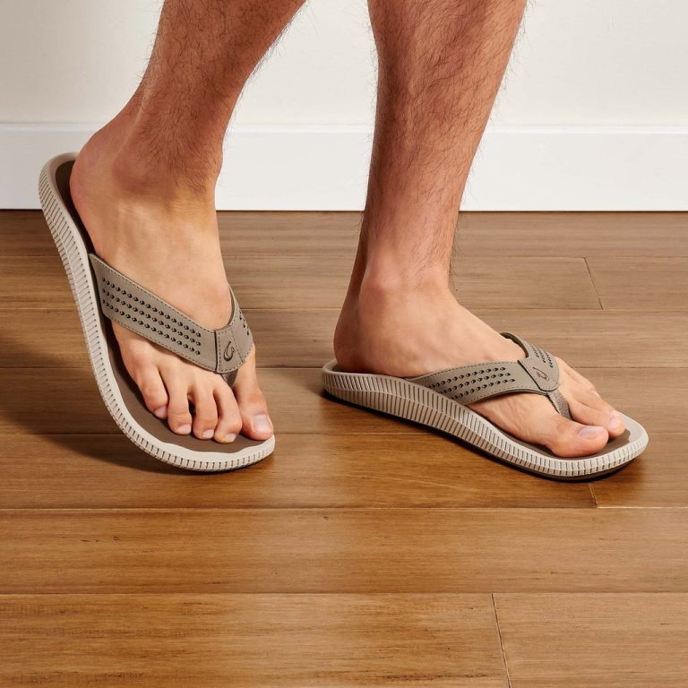 men’s beach sandals