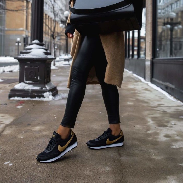 women's black sneakers
