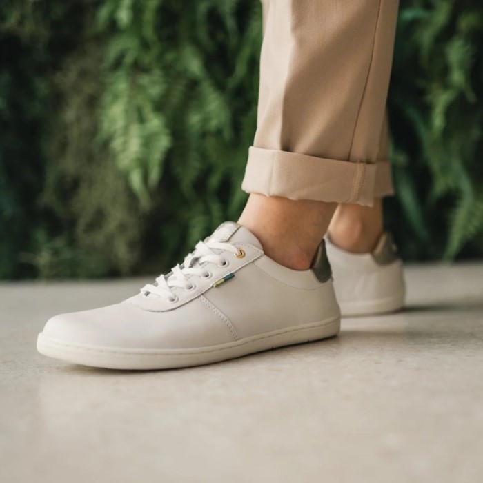 barefoot casual shoes