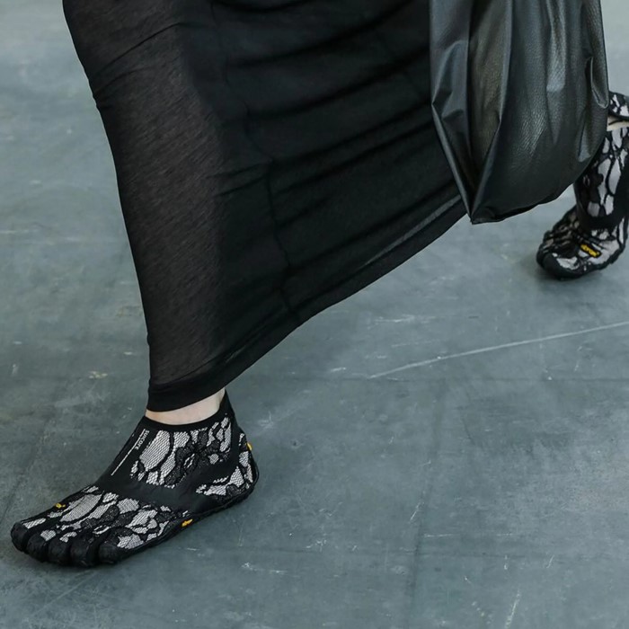 balenciaga barefoot shoes