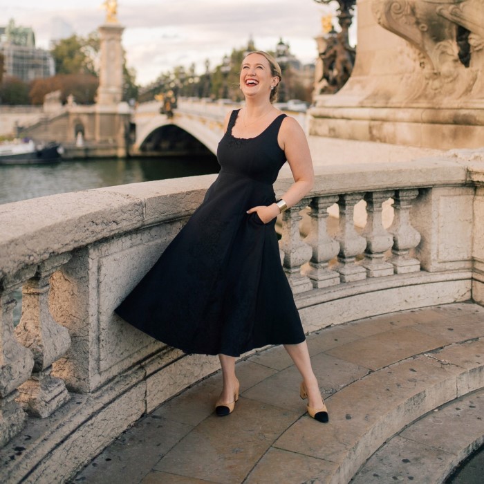what color shoes to wear with black dress to wedding