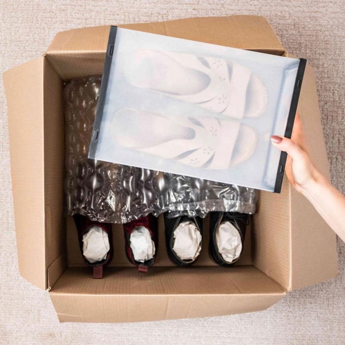 how to pack shoes
