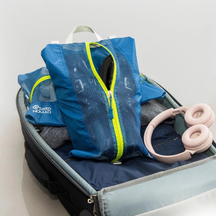 how to pack shoes