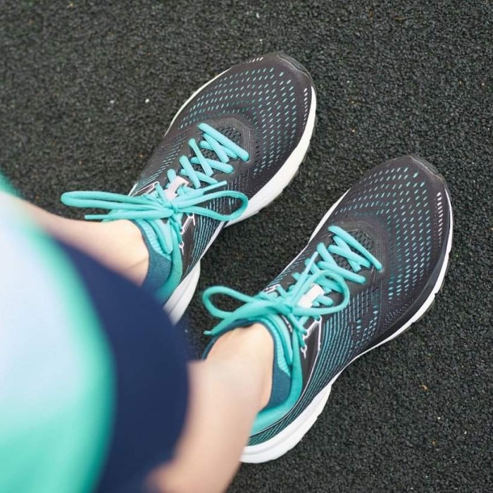 how should running shoes fit