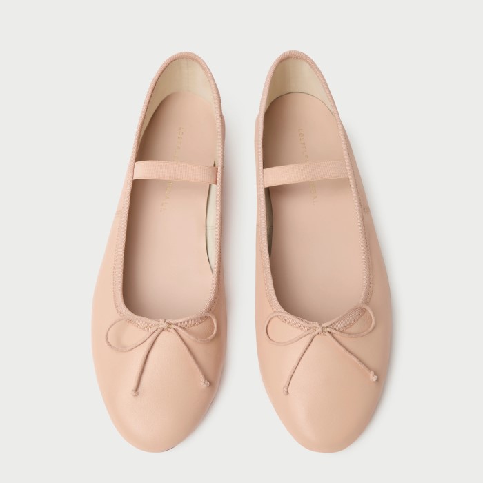 ballet flat with strap