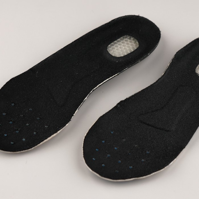 how to clean insoles of shoes