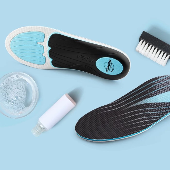 how to clean insoles of shoes